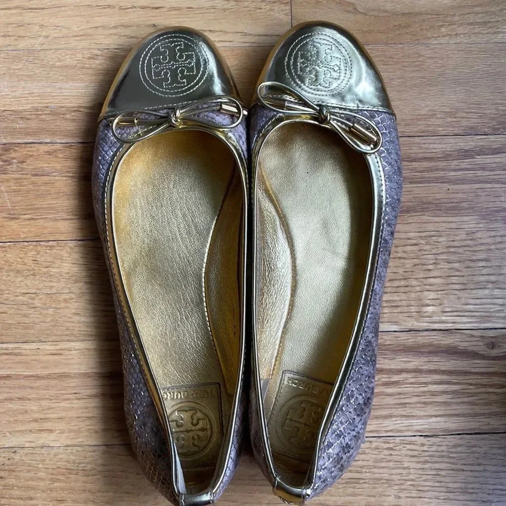 Tory Burch size 7 gold ballet flats good pre owned condition metallic crisscross